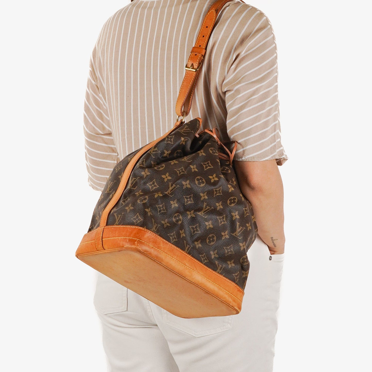 Louis Vuitton Noe Grande GM Monogram Canvas Shoulder Bag