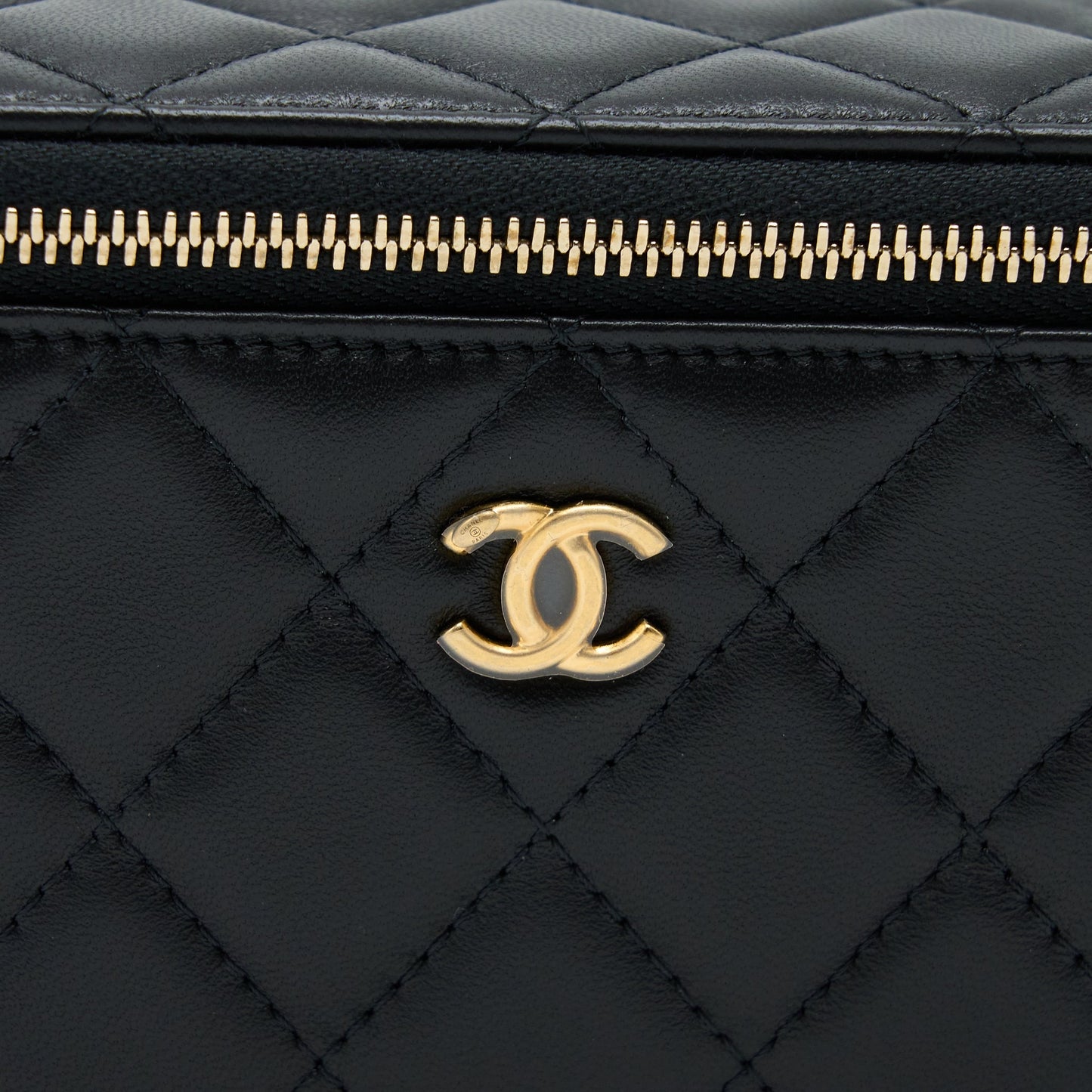 Chanel 22B Pearl Crush Long Vanity with Chain Lambskin Black  (Microchip)
