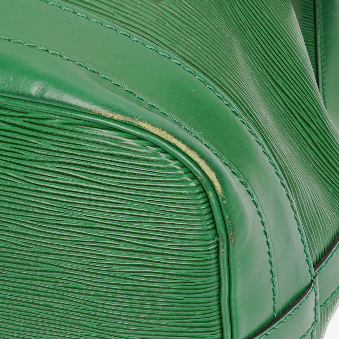 Authentic Louis Vuitton Noe Grande GM Green Epi Leather Shoulder Bag