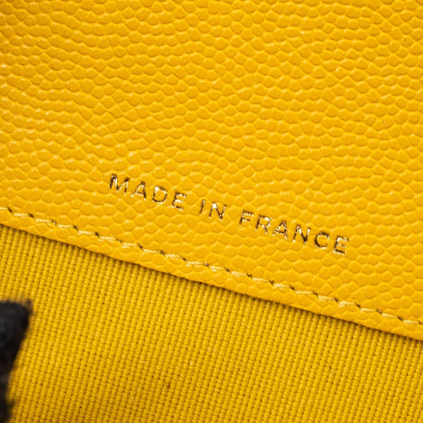 Chanel 22A Classic Flap Card Holder caviar yellow (Microchip)