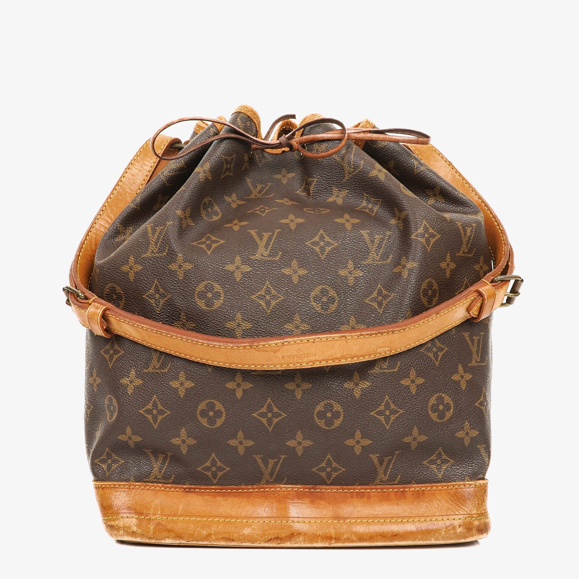 Louis Vuitton Noe Grande GM Monogram Canvas Shoulder Bag