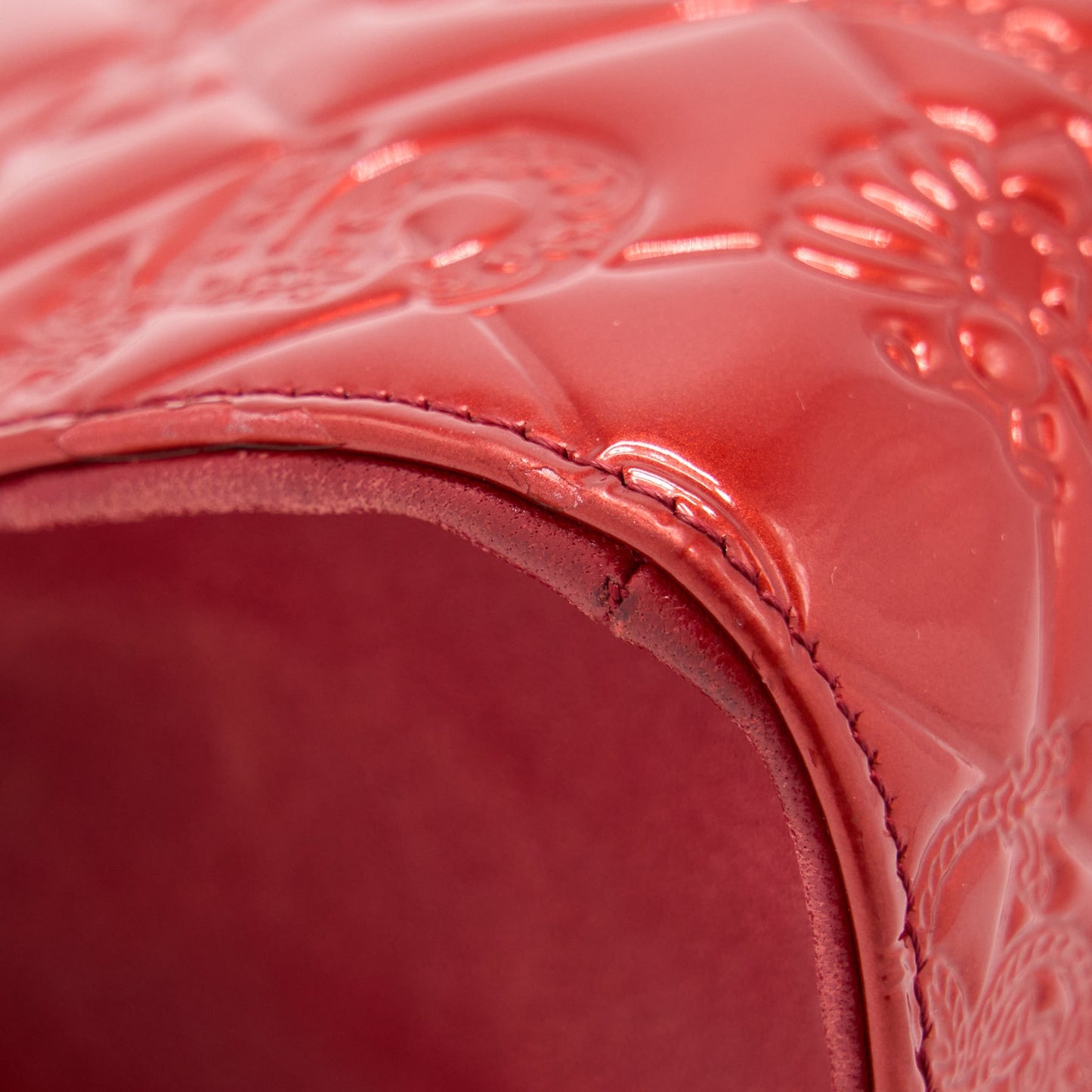 Chanel  Leather Charm Printed Chain Shoulder Bag Red