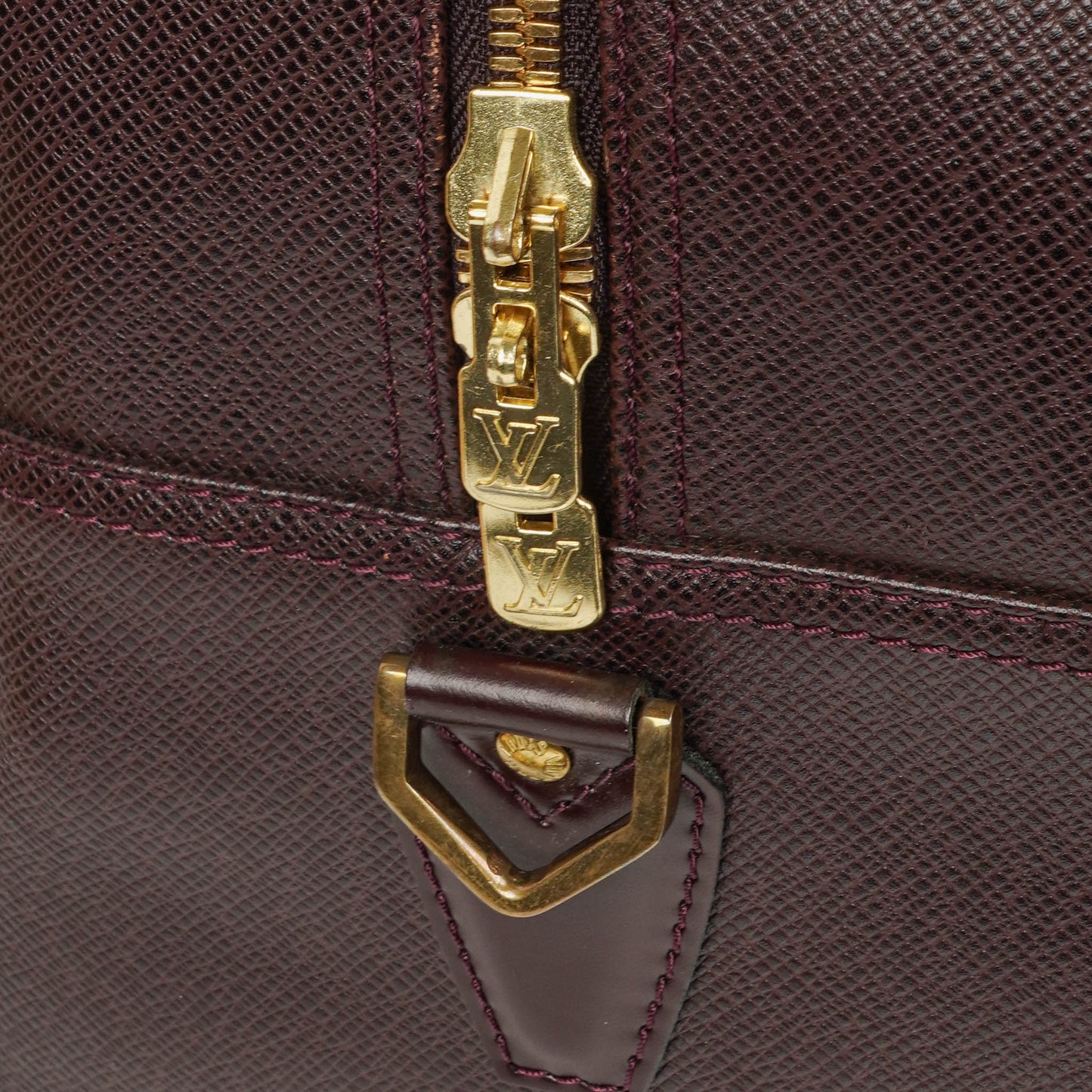 Louis Vuitton Kendall Burgundy Taiga Leather Bag