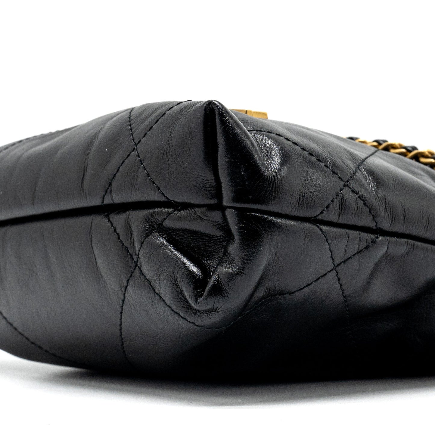 Chanel mini 22 bag shiny calfskin black  (microchip)