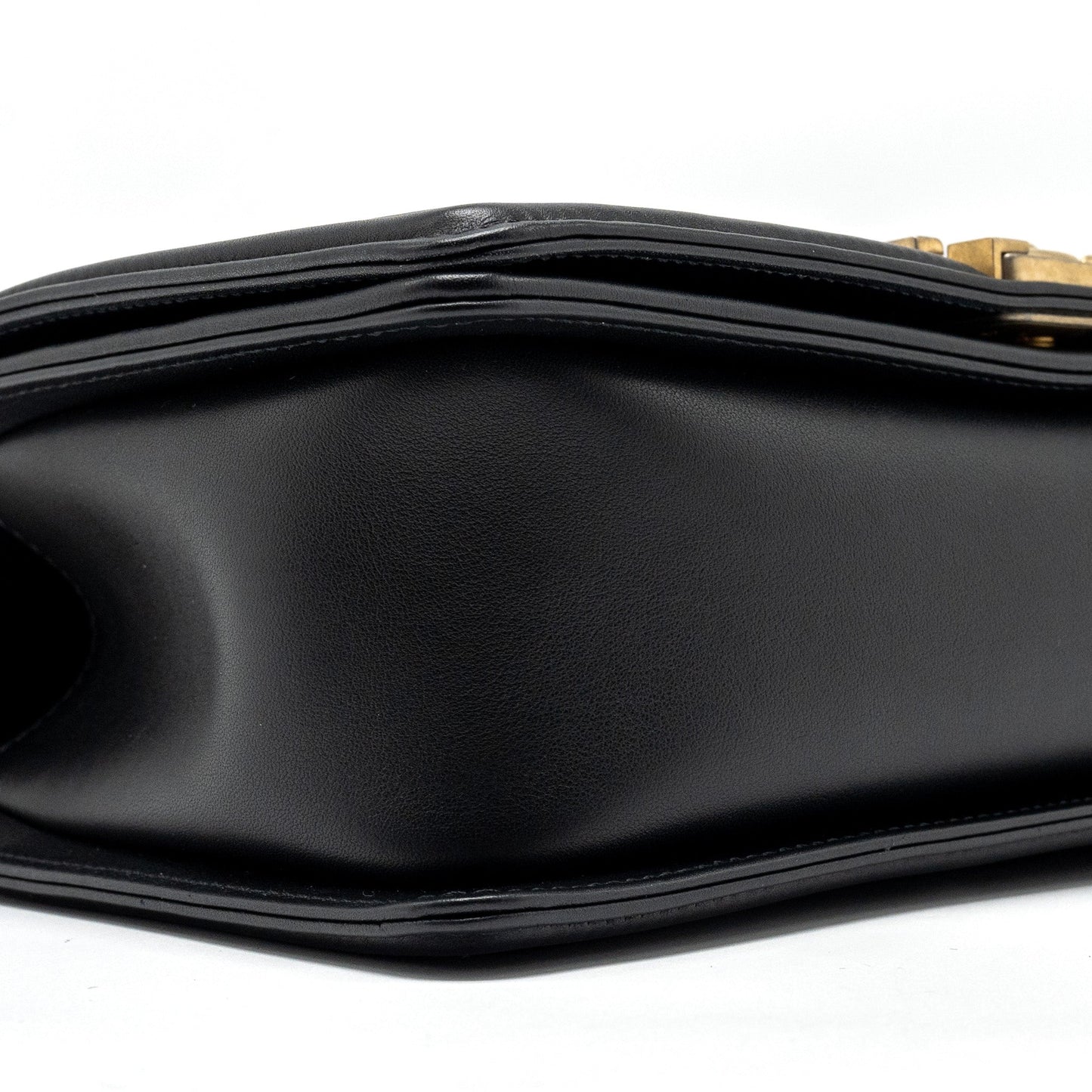 Chanel medium boy bag smooth calfskin black