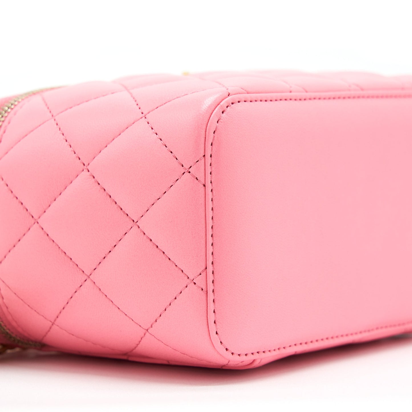 Chanel 22S Pearl Crush Long Vanity With Chain Lambskin Pink
