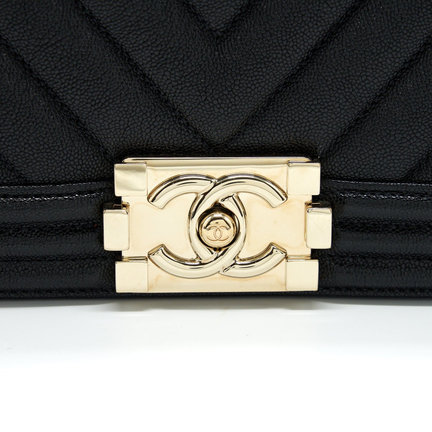 Chanel Medium Boy Chevron Caviar Black L