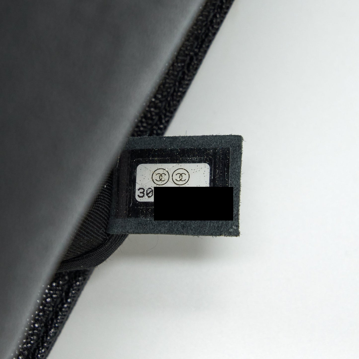 Chanel Medium Boy Chevron Caviar Black L