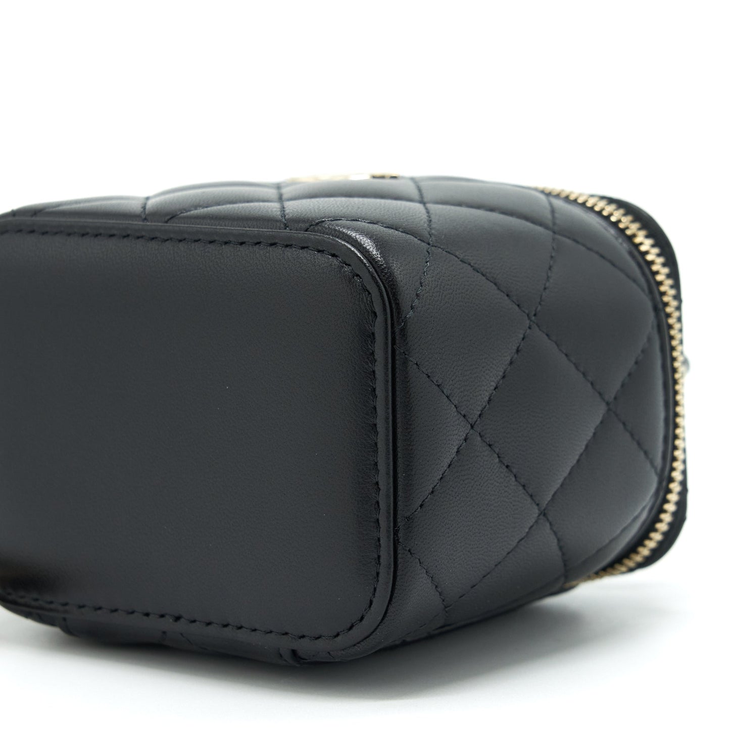 Chanel 22P Top Handle Mini Vanity With Chain And Mirror Lambskin Black L