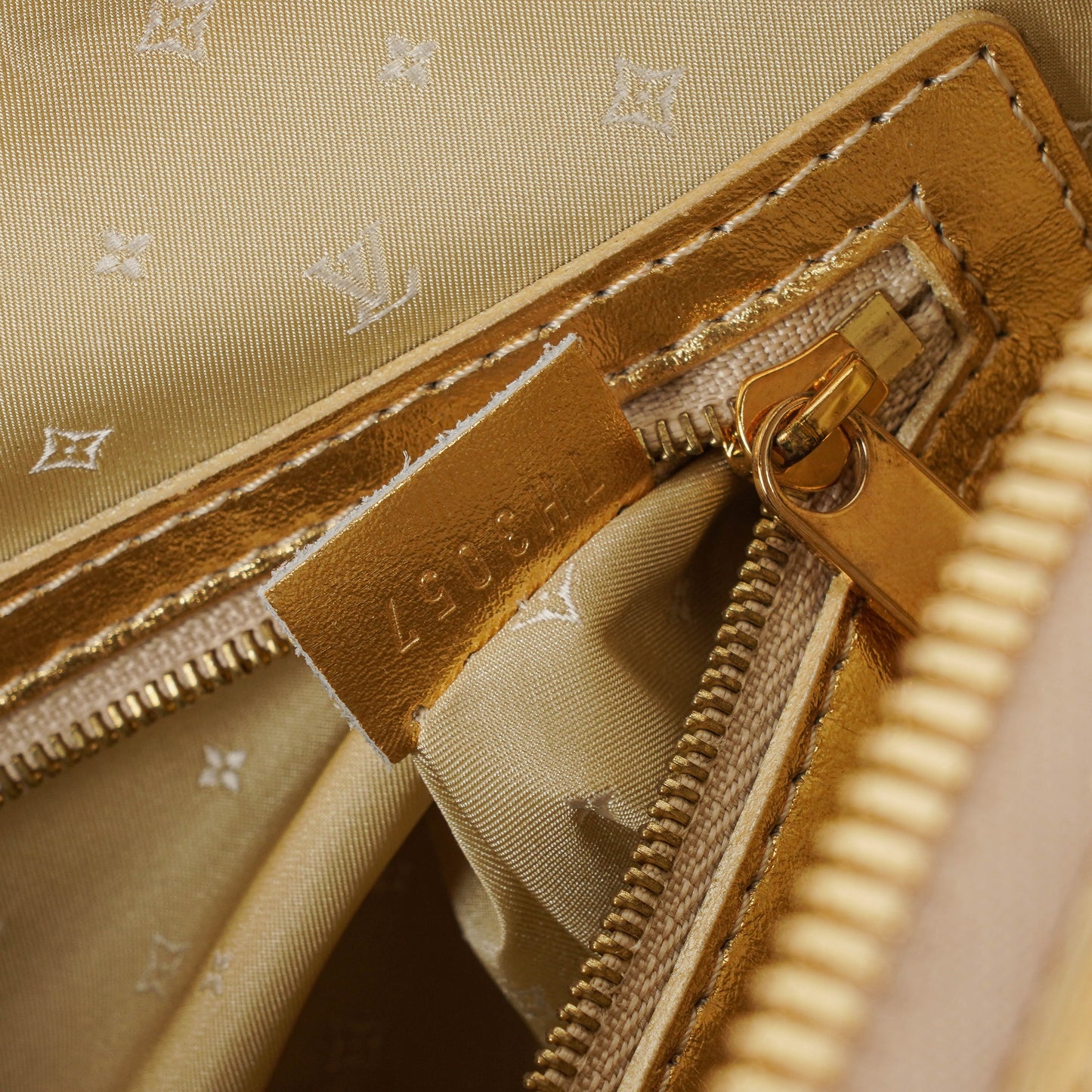 Louis Vuitton Lockit Suhali Gold Leather Bag