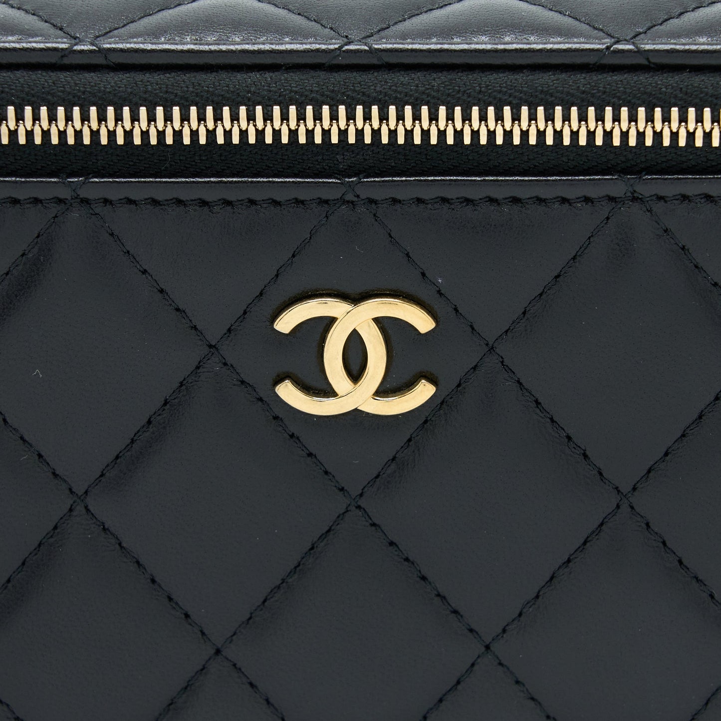 Chanel Long Vanity Detailed Gem Chain Lambskin Black  (Microchip)