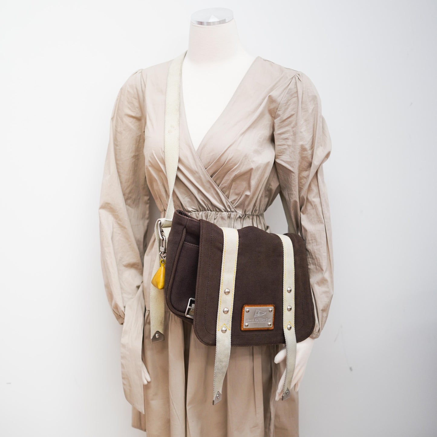 Louis Vuitton Messenger Bag Brown