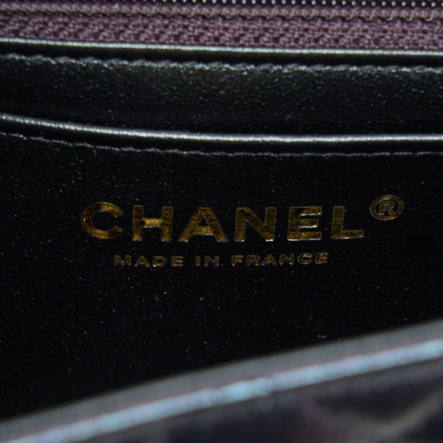 Chanel 22B Mini Square Pearly Lambskin Black L (Microchip)