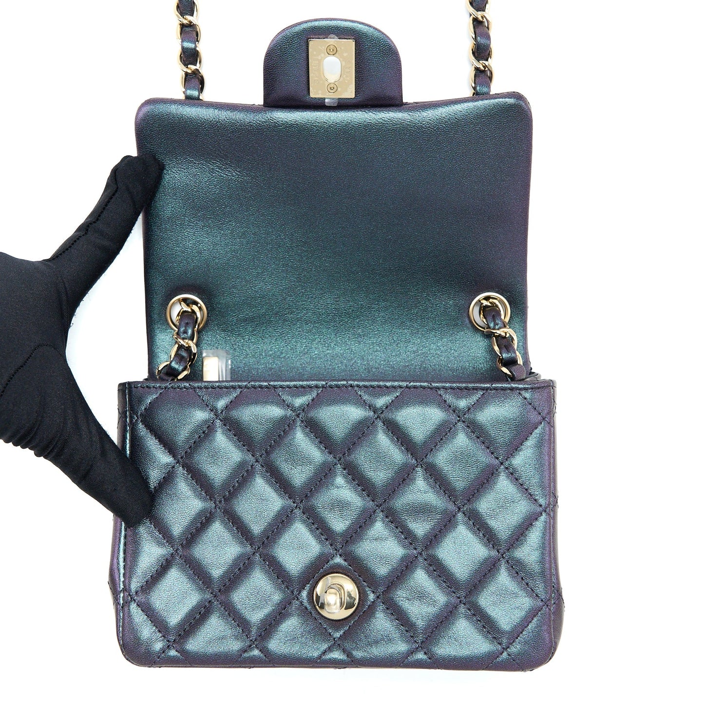 Chanel 22B Mini Square Pearly Lambskin Black L (Microchip)