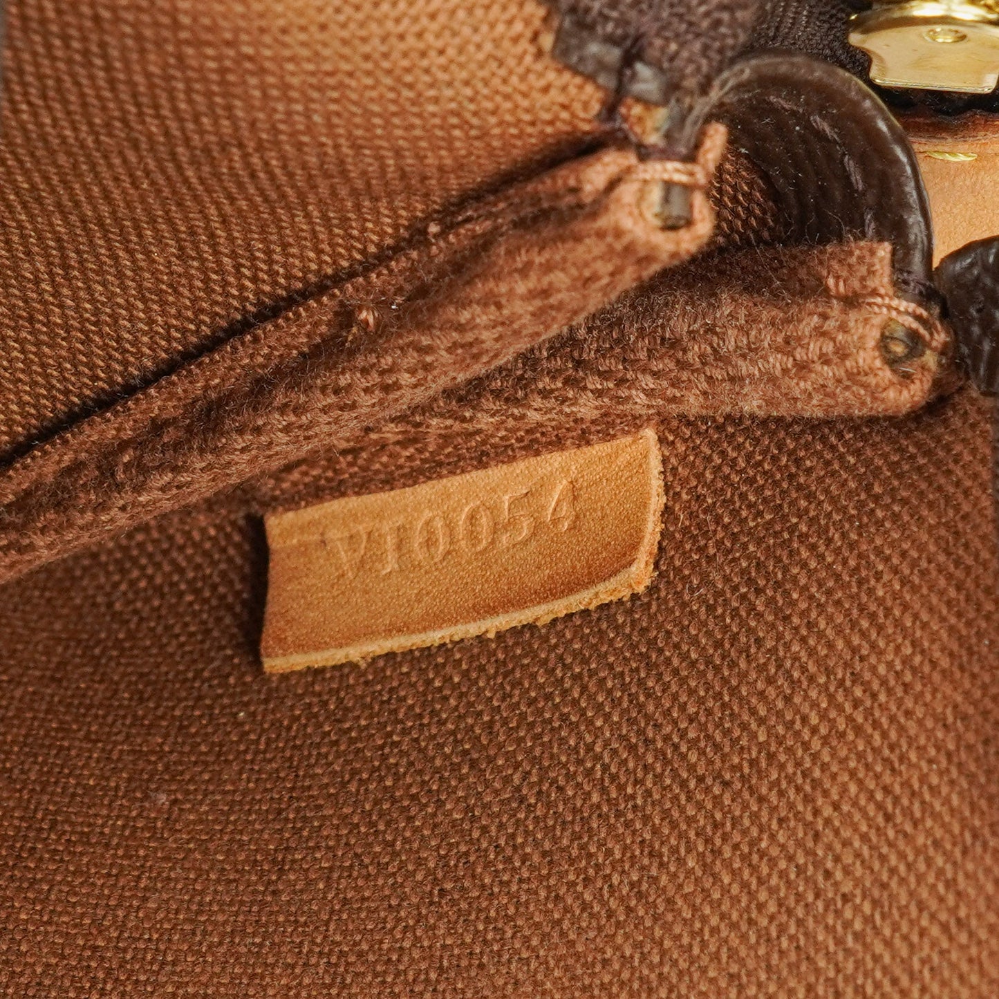 Louis Vuitton Pochette Accessoires Monogram Canvas Clutch Handbag