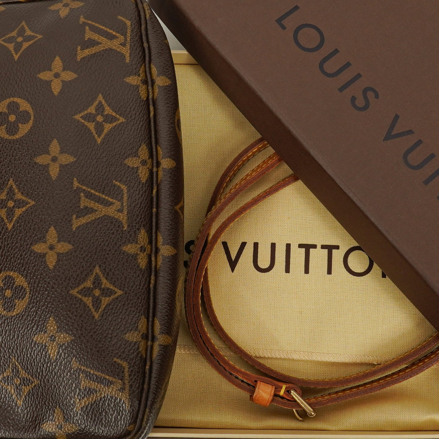 Louis Vuitton Pochette Accessoires Monogram Canvas Clutch Handbag