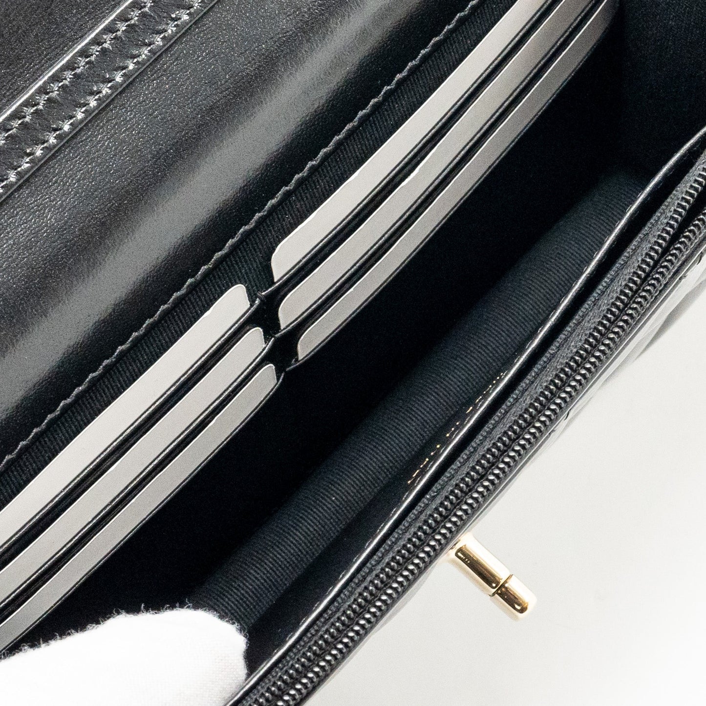 Chanel Wallet on CC Detailed Chain Shiny Lambskin Black  (Microchip)