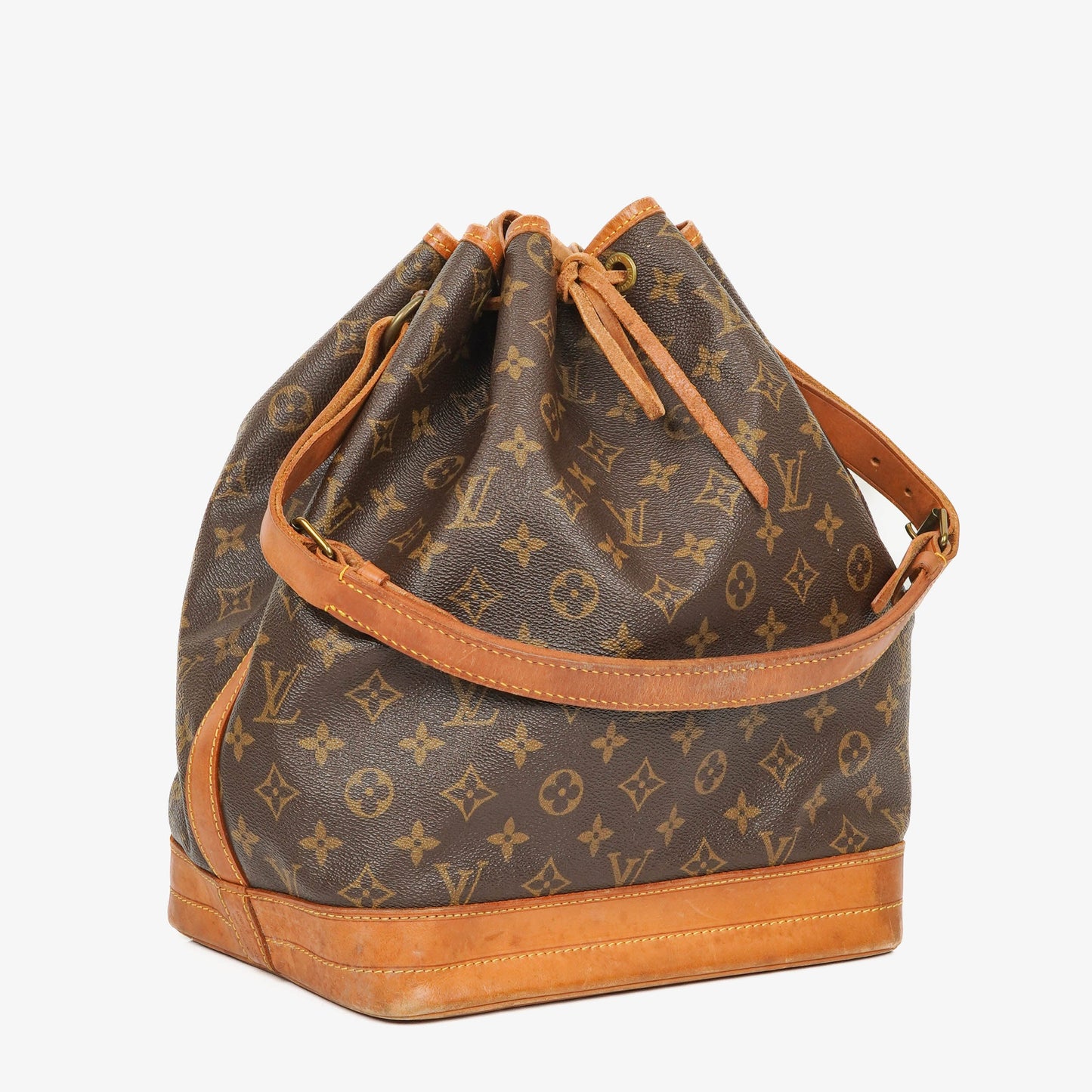 Louis Vuitton Noe Grande GM Monogram Canvas Shoulder Bag