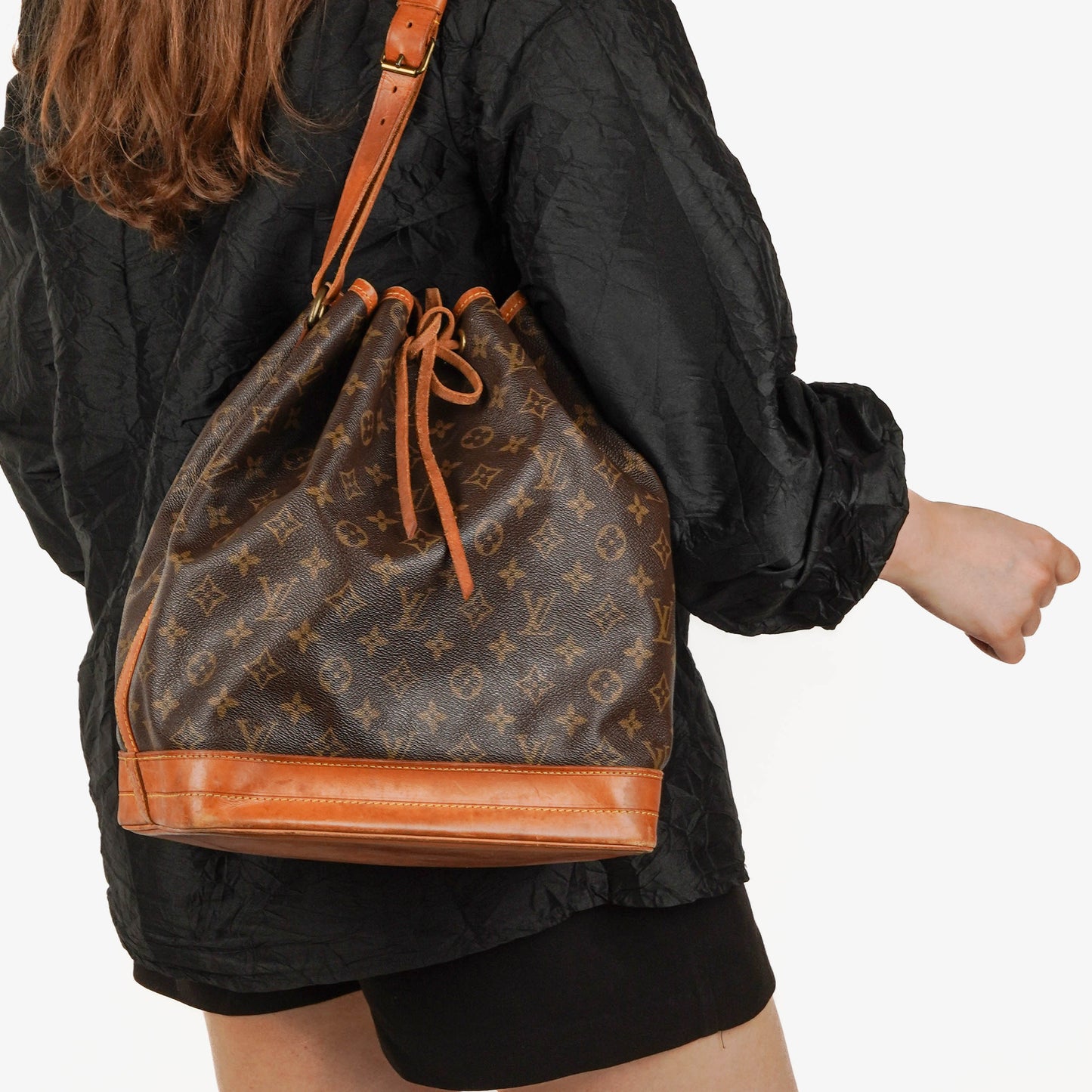Louis Vuitton Noe Grande GM Monogram Canvas Shoulder Bag