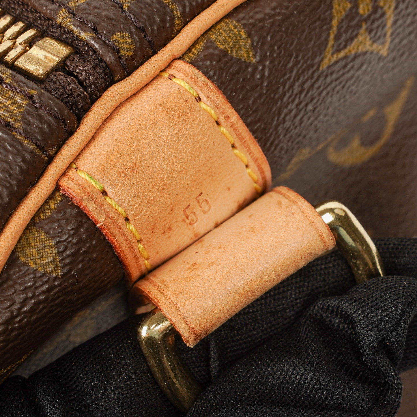 Louis Vuitton Keepall 55 Bandoulière Monogram Canvas Travel Bag