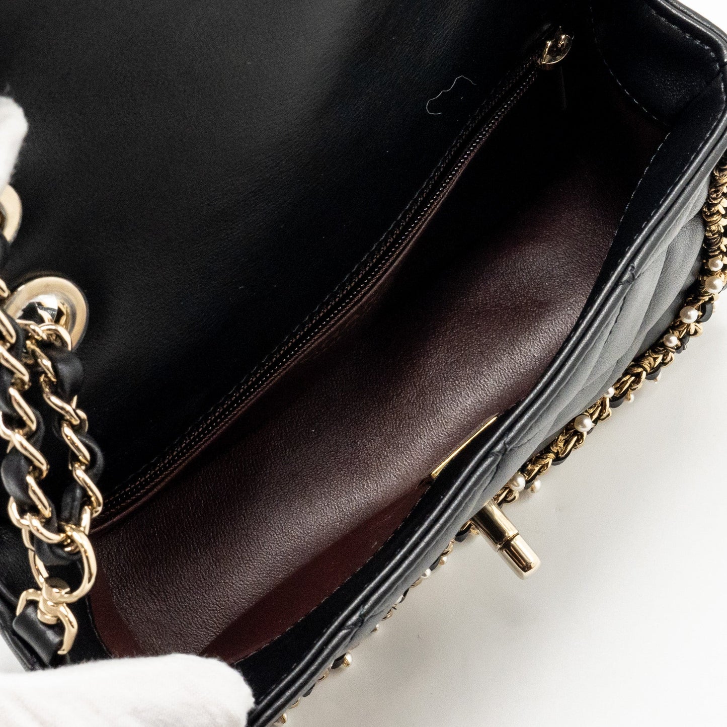 Chanel Pearl Detailed Edge Mini Flap Bag Lambskin Black L (Microchip)