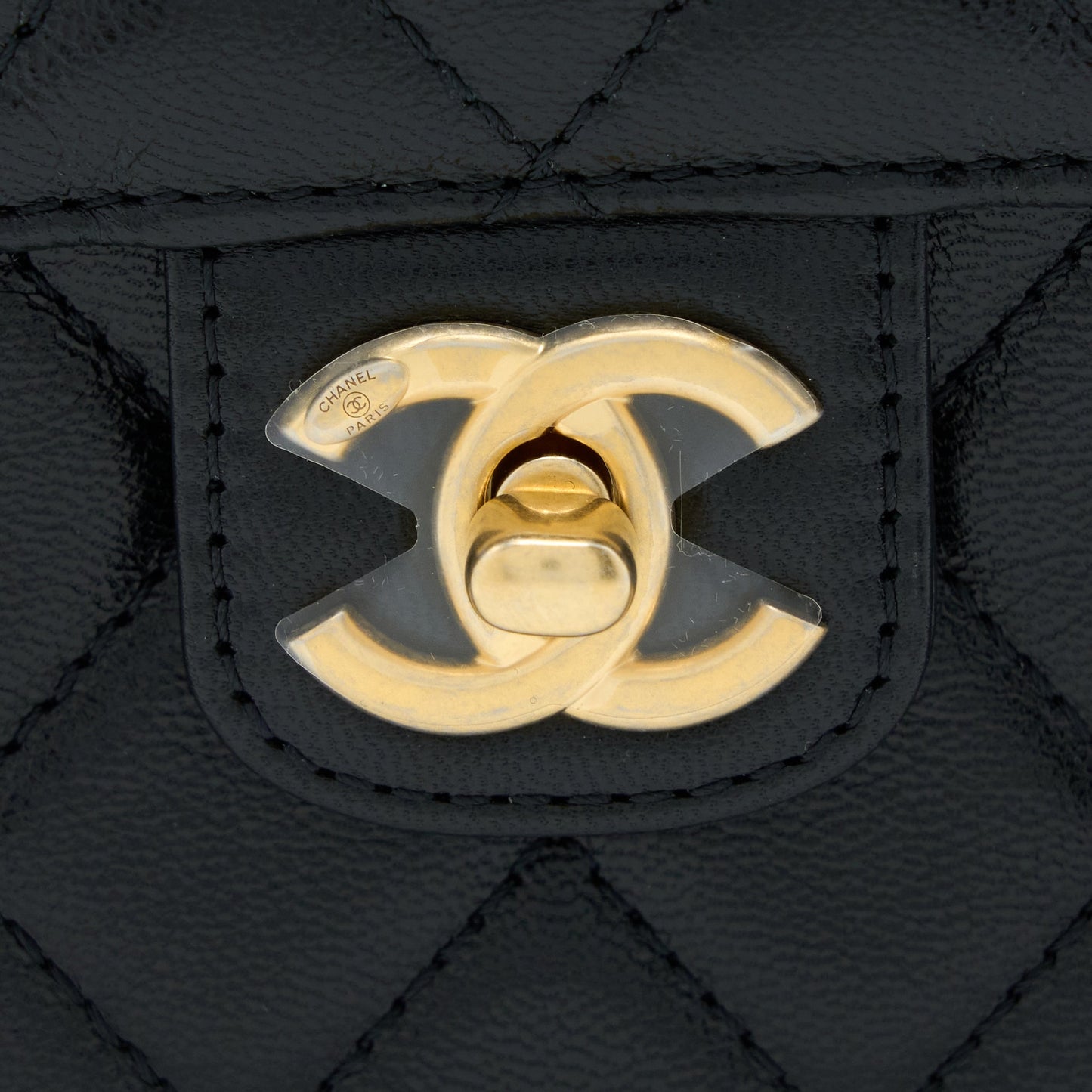 Chanel 22K Retro Classic New Square Flap Bag Goatskin Black  (Microchip)
