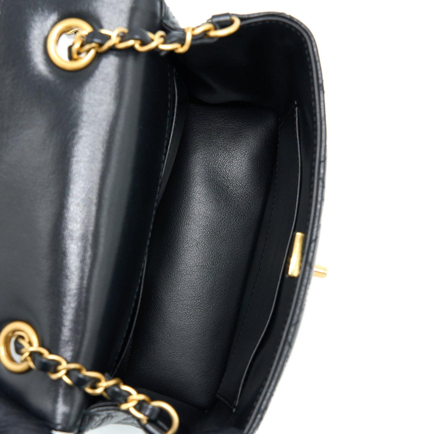 Chanel 22K Retro Classic New Square Flap Bag Goatskin Black  (Microchip)