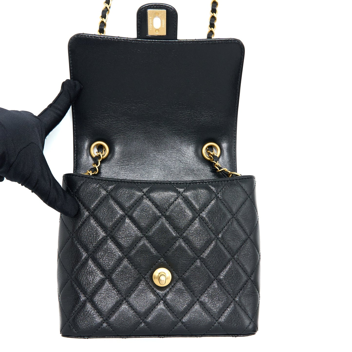 Chanel 22K Retro Classic New Square Flap Bag Goatskin Black  (Microchip)