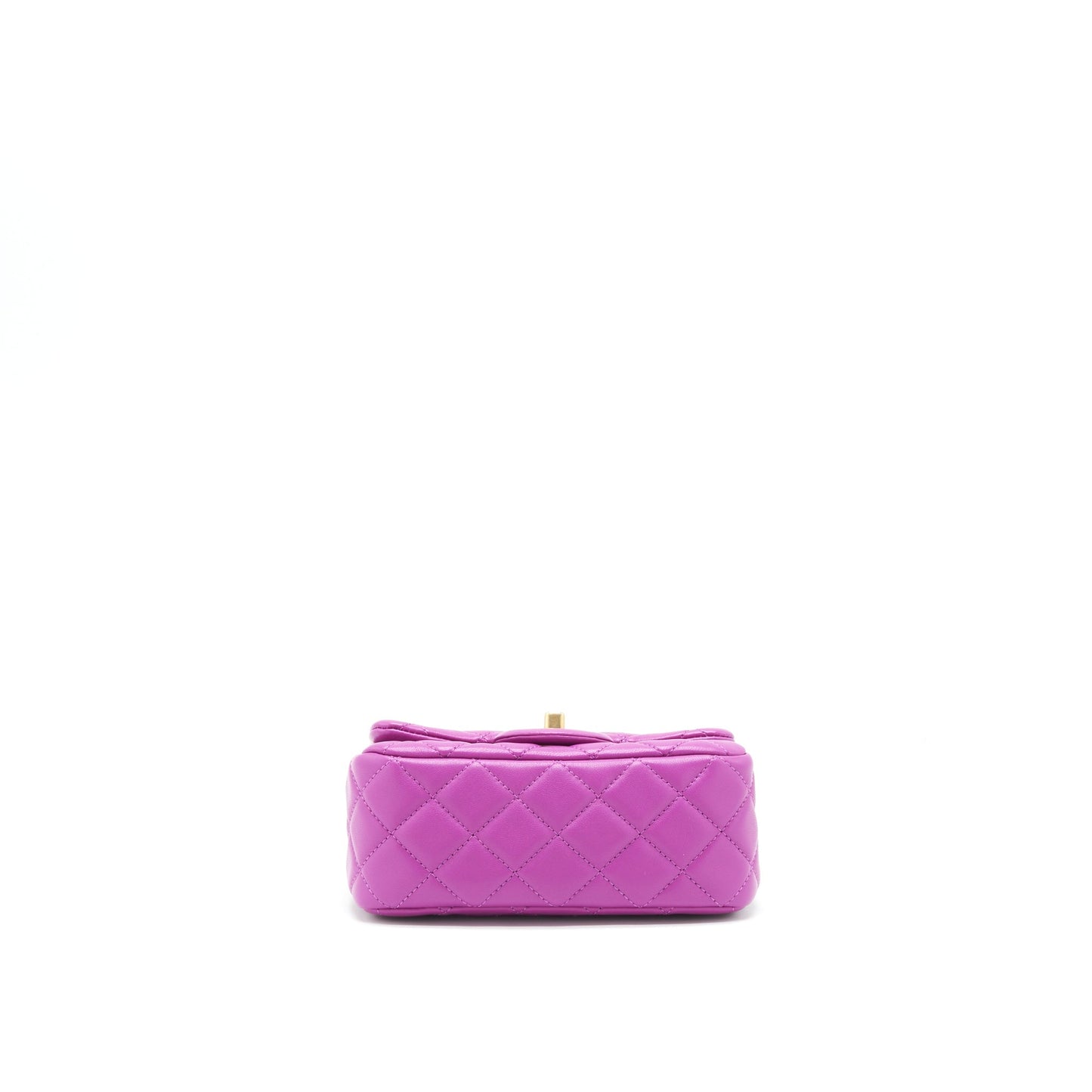 Chanel Pearl Crush Lambskin NA114 Purple