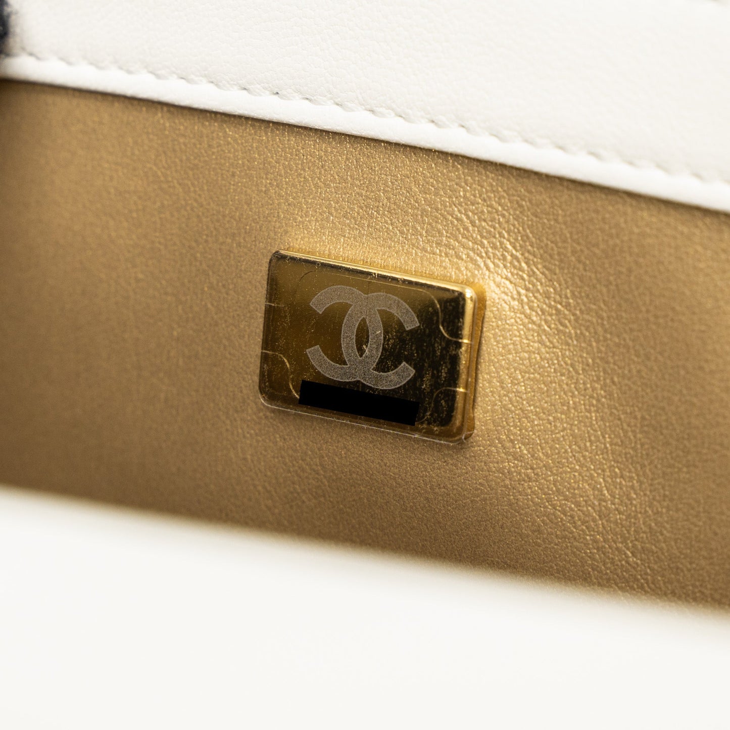 Chanel 23C Pearl Crush Mini Rectangular Flap Bag Lambskin White L (Microchip)