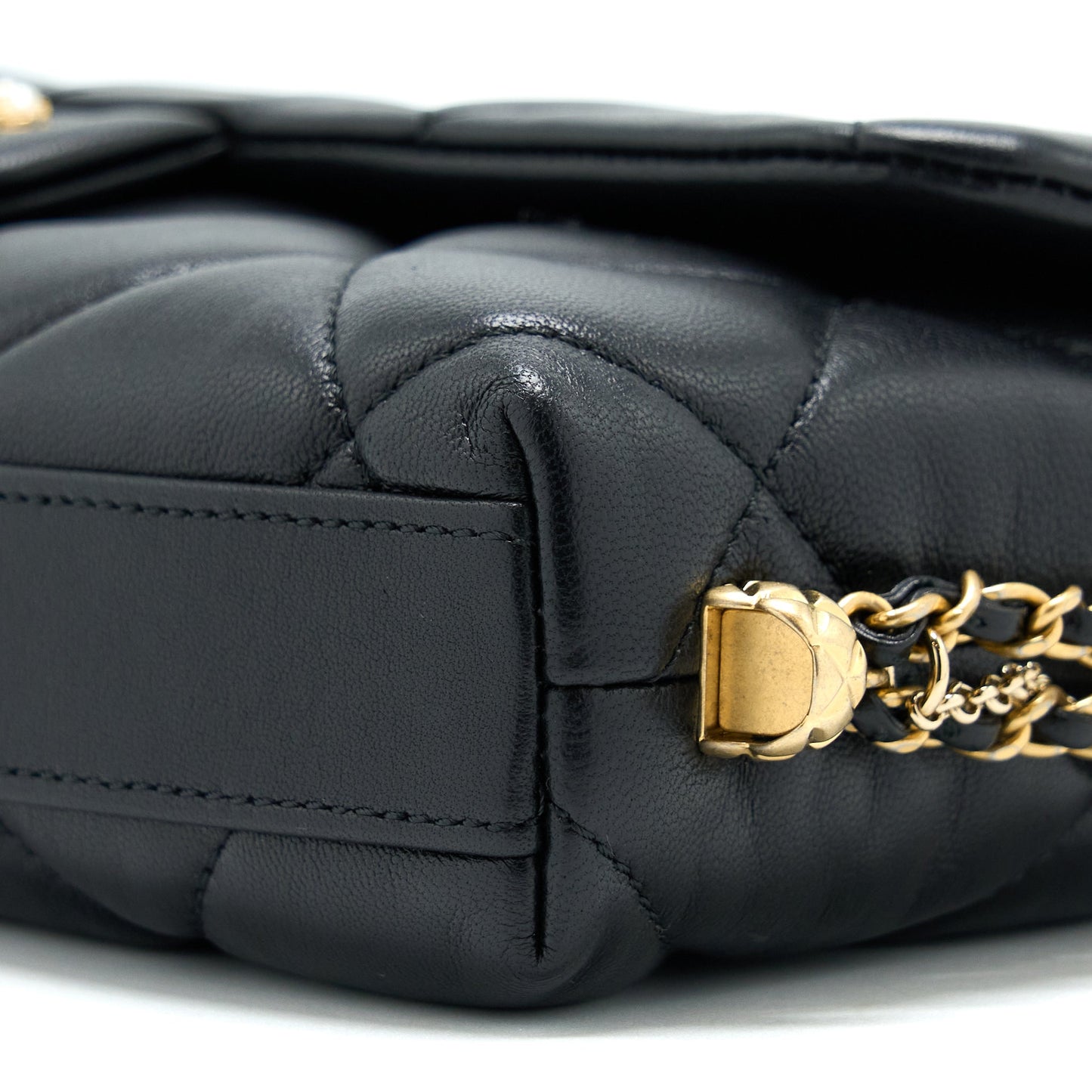 Chanel 21A Quilted Detailed Logo Flap Bag Lambskin Black  (Microchip)