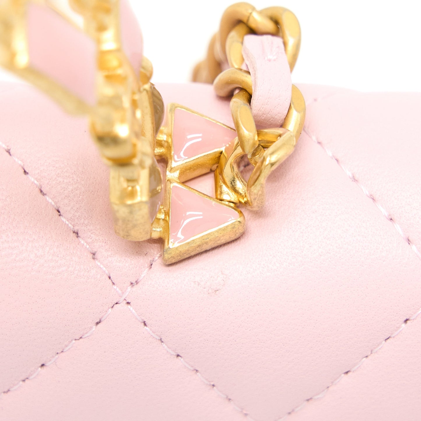 Chanel 22B Flap Bag Enamel/CC Logo Top Handle Lambskin NJ523 Light Pink Brushed