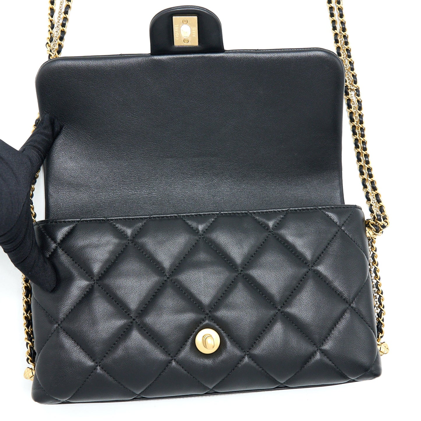 Chanel 21A Quilted Detailed Logo Flap Bag Lambskin Black  (Microchip)