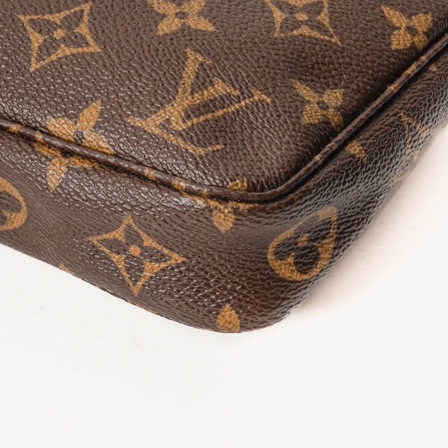 Louis Vuitton Pochette Accessoires Monogram Canvas Clutch Handbag