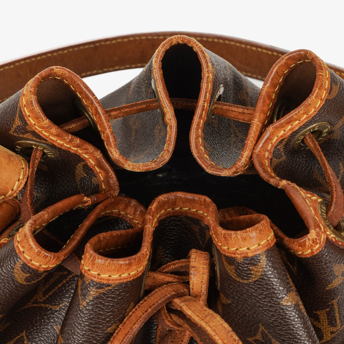 Louis Vuitton Noe Grande GM Monogram Canvas Shoulder Bag