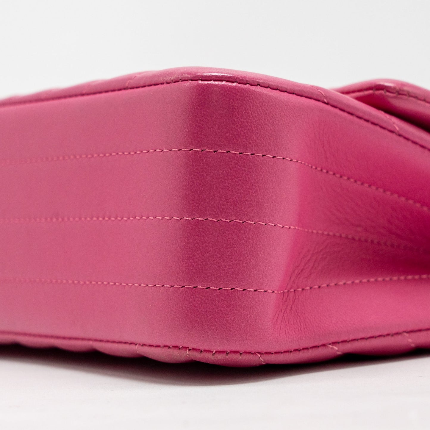 Chanel Medium chevron Classic Double flap bag lambskin pink