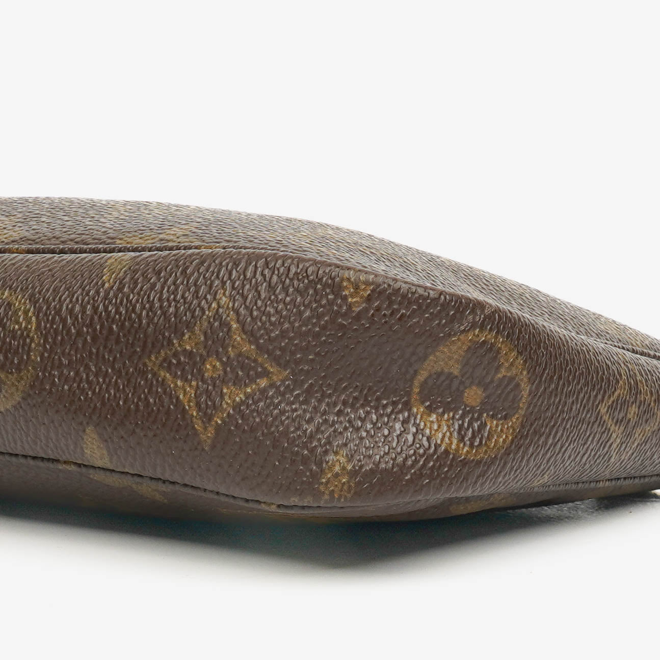 Louis Vuitton Pochette Accessoires Monogram Canvas Clutch Handbag
