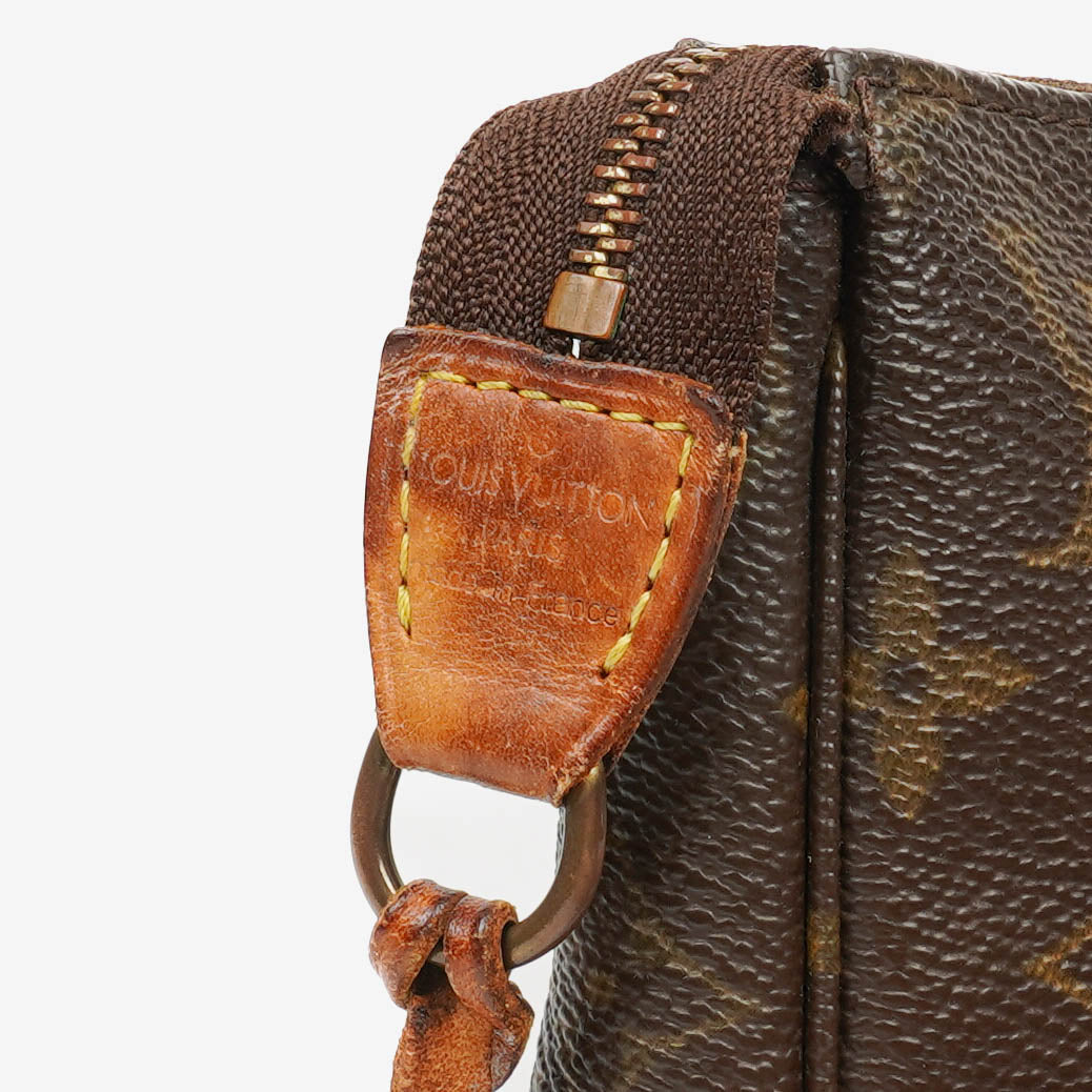 Louis Vuitton Pochette Accessoires Monogram Canvas Clutch Handbag