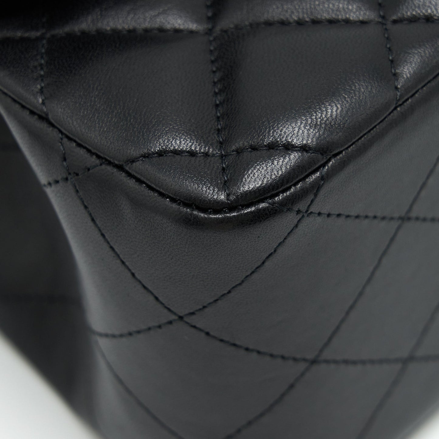 Chanel Jumbo Classic Double Flap Lambskin Black