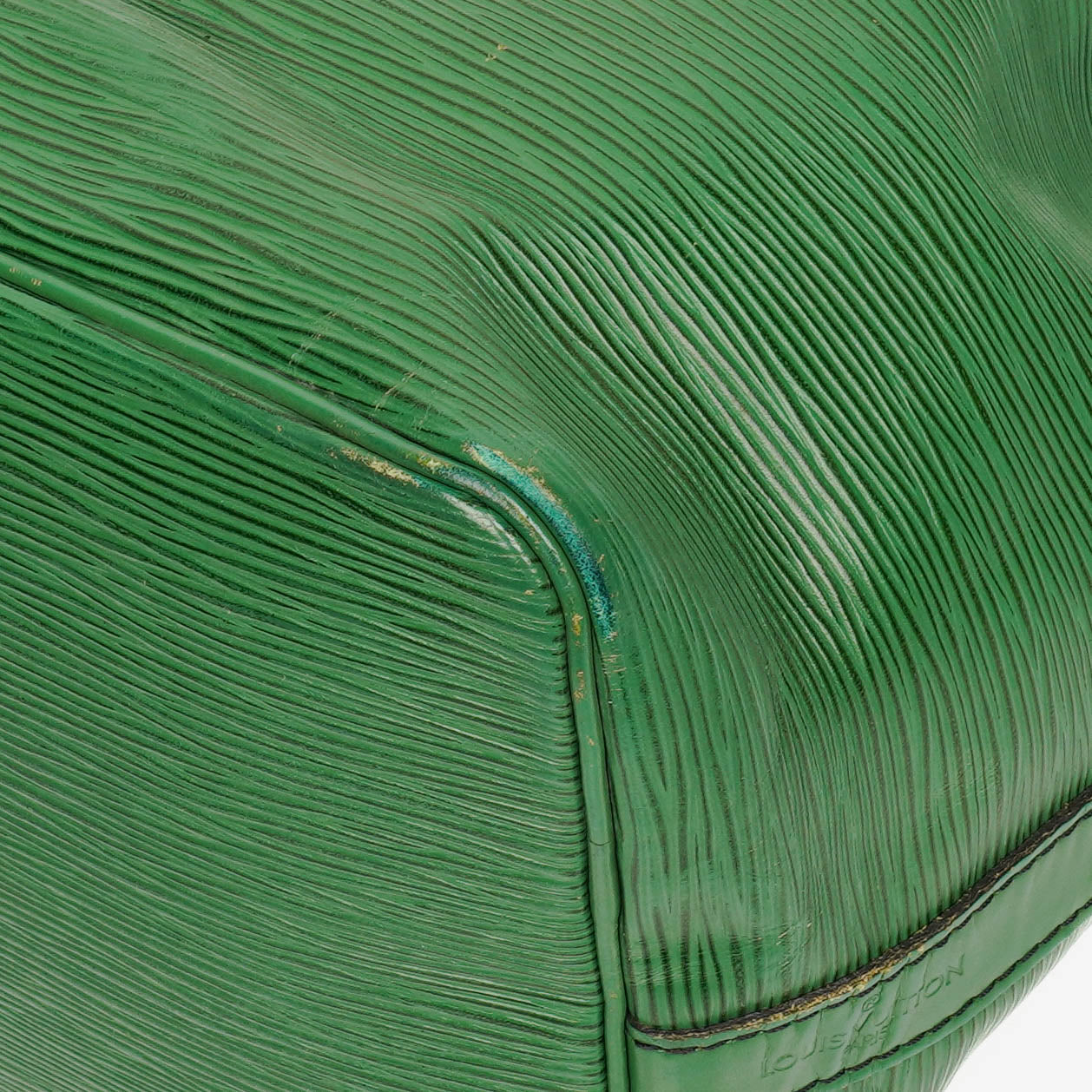 Authentic Louis Vuitton Petit Noe Green EPI Leather Shoulder Bag