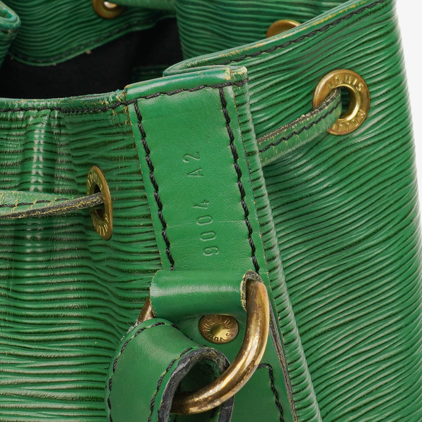 Authentic Louis Vuitton Petit Noe Green EPI Leather Shoulder Bag