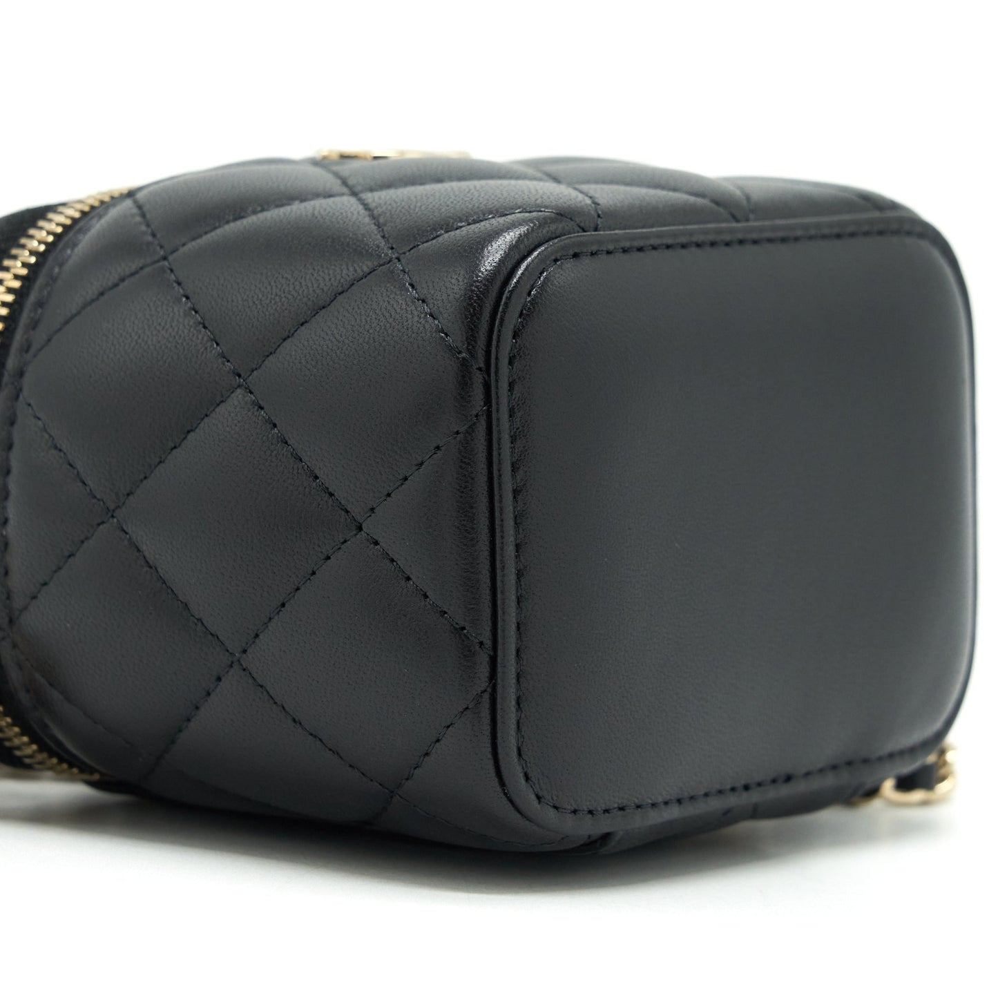 Chanel 22P Top Handle Mini Vanity With Chain With Mirror Inside Lambskin Black L