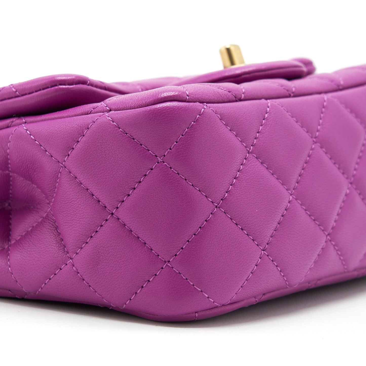 Chanel Pearl Crush Lambskin NA114 Purple