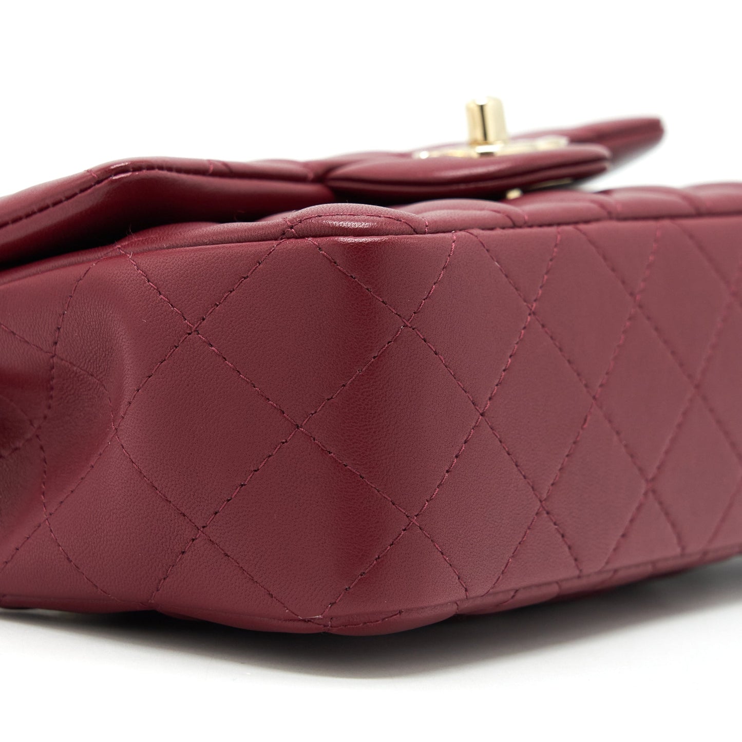 Chanel 22C Mini rectangular flap bag lambskin dark red L microchip