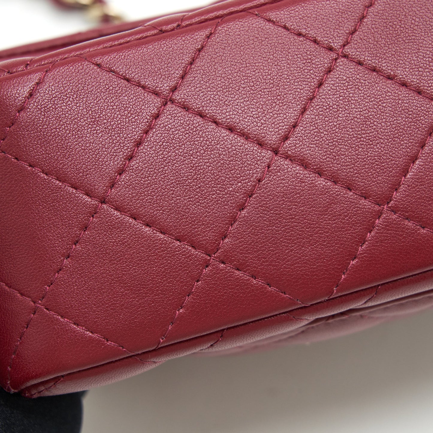 Chanel 22C Mini rectangular flap bag lambskin dark red L microchip