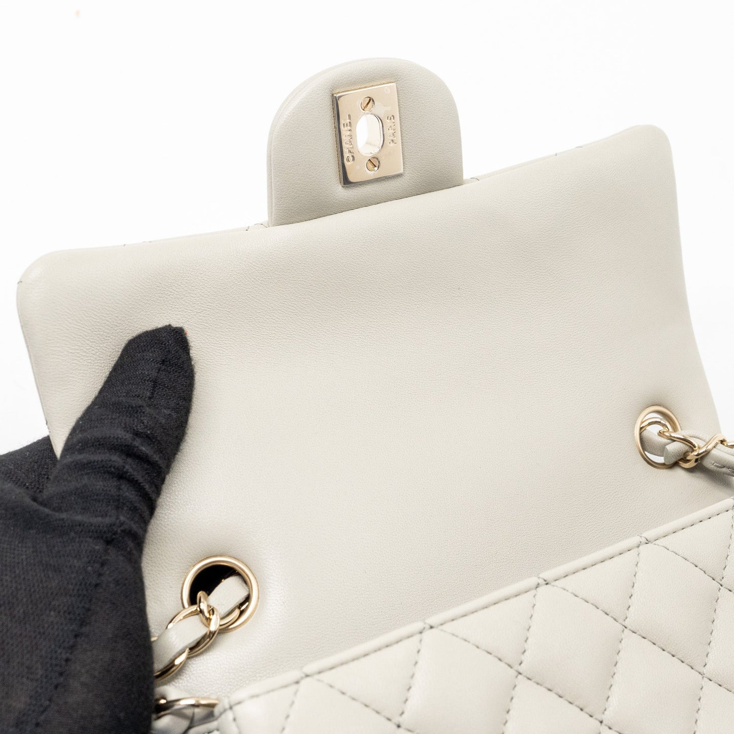 Chanel 22C mini rectangular flap bag lambskin grey L (microchip)