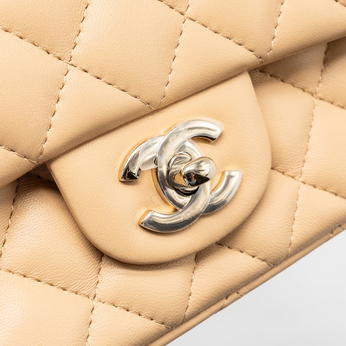 Chanel 22C mini rectangular flap bag lambskin beige L (microchip)