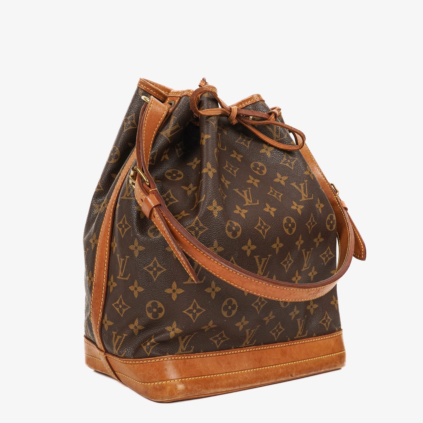 Louis Vuitton Noe Grande GM Monogram Canvas Shoulder Bag