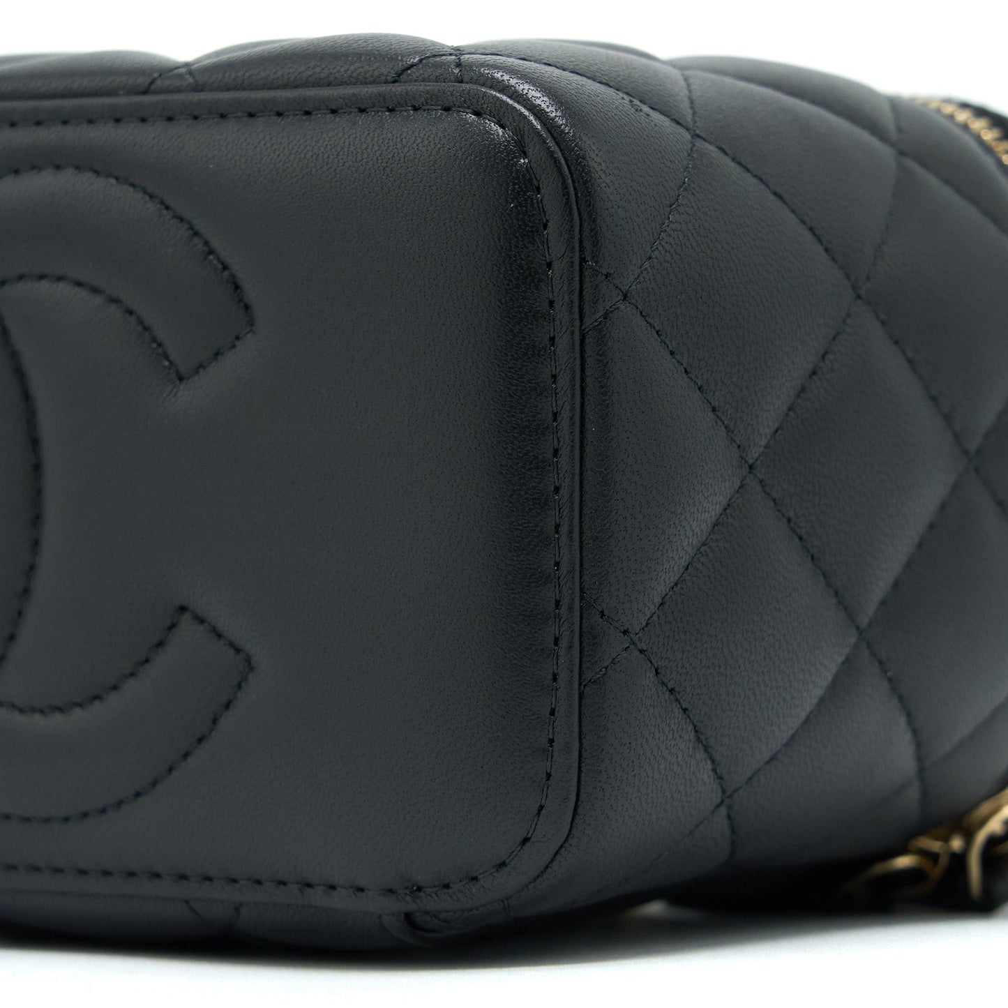 Chanel 23C Pearl Crush Long Vanity Lambskin Black L (Microchip)