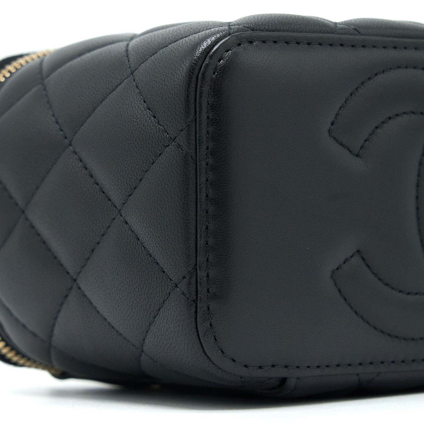 Chanel 23C Pearl Crush Long Vanity Lambskin Black L (Microchip)